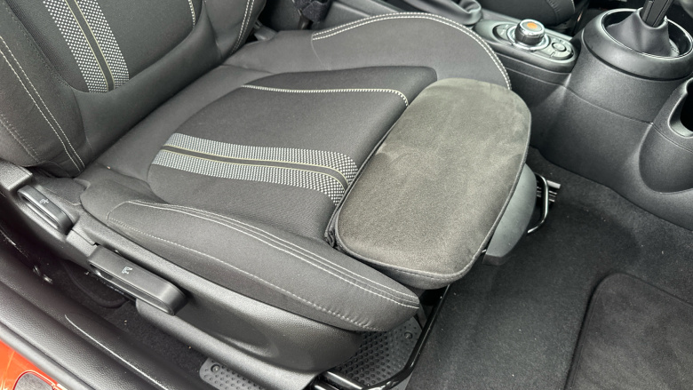 MINI Hatchback 1.5 Cooper Sport II 3dr Auto Petrol Hatchback